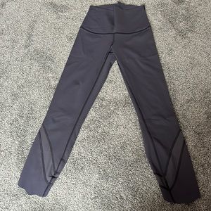 Lululemon scalloped cropped legging size 6